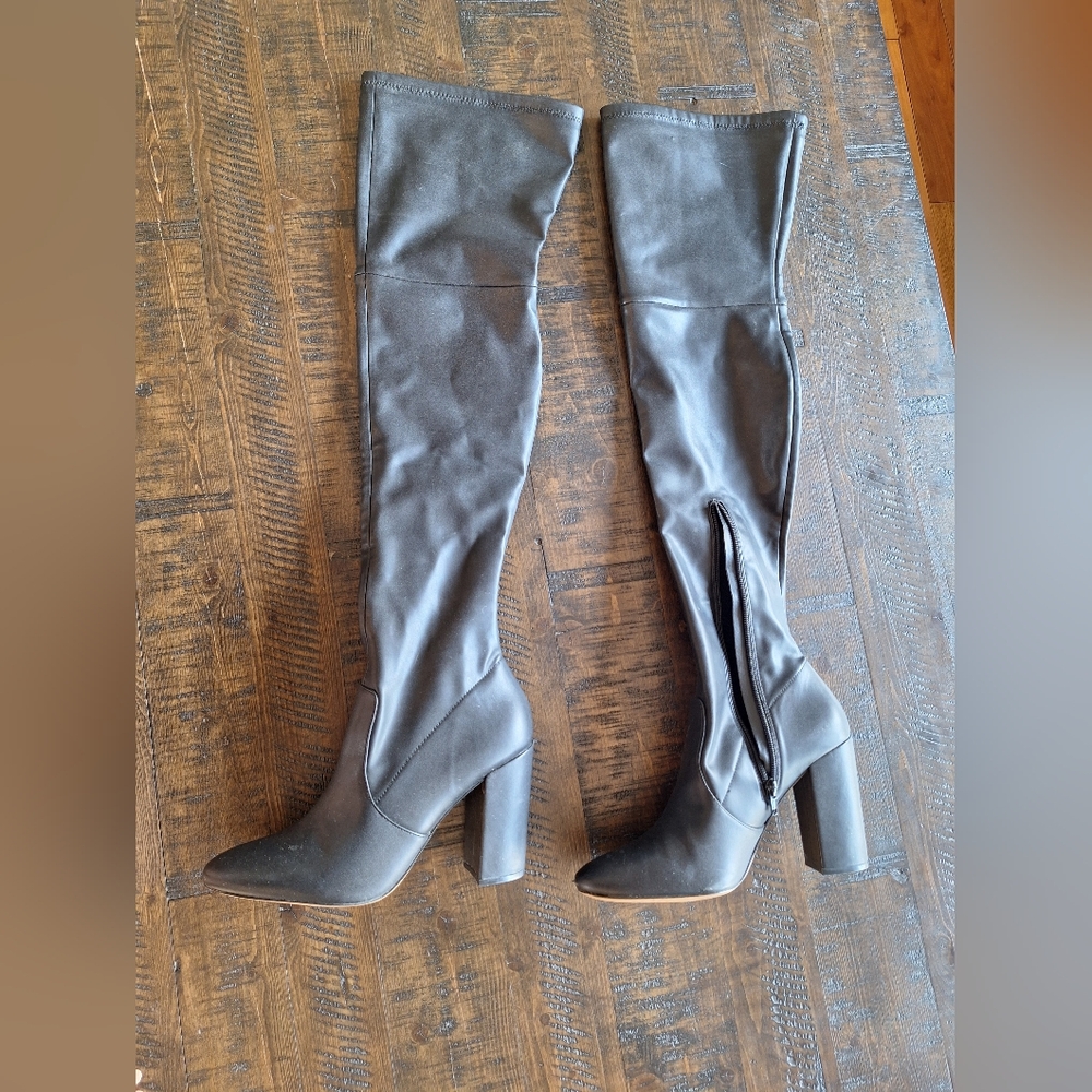 Elegant Black Over-the-Knee Boots
